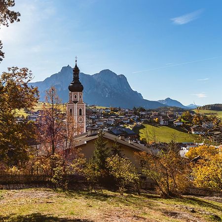 Hotel Garni Savoy Castelrotto Luaran gambar