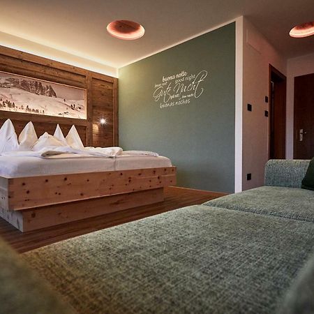 Hotel Garni Savoy Castelrotto Luaran gambar