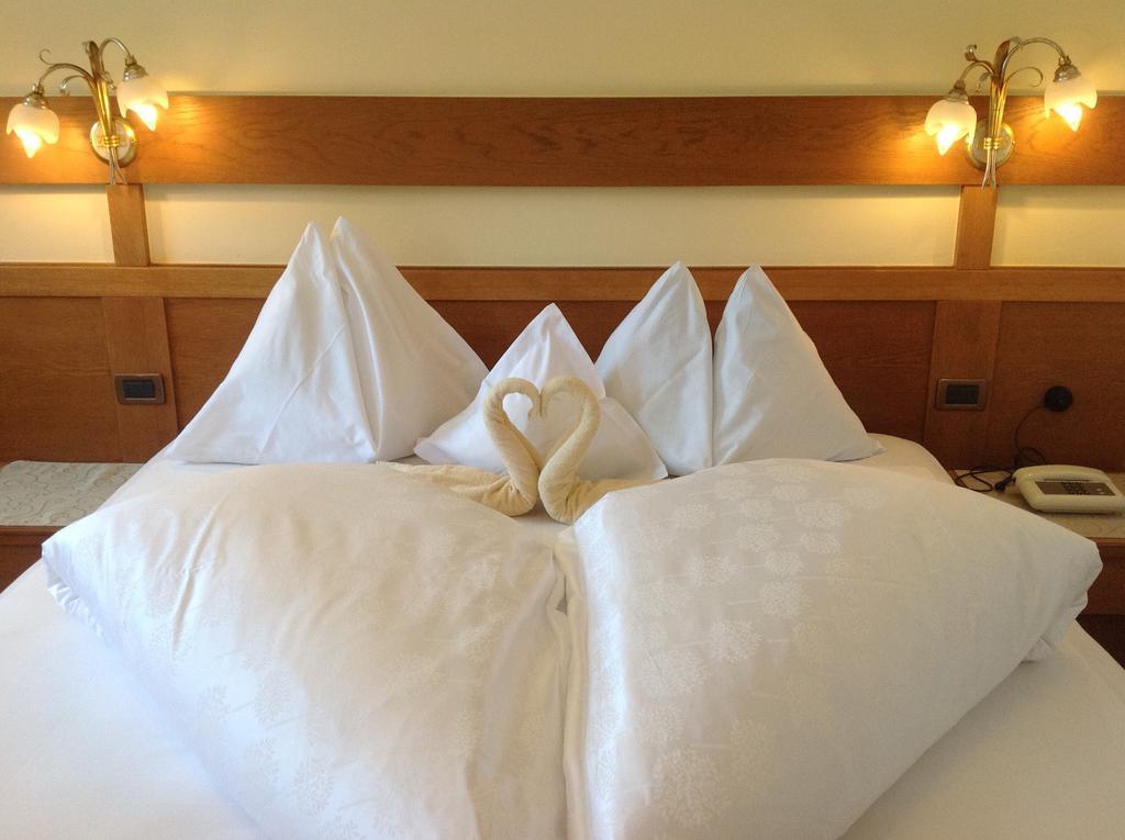 Hotel Garni Savoy Castelrotto Luaran gambar