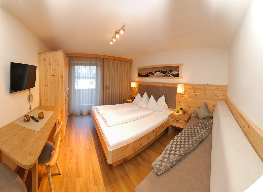 Hotel Garni Savoy Castelrotto Luaran gambar