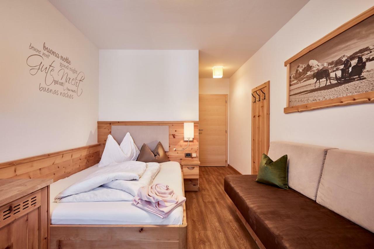 Hotel Garni Savoy Castelrotto Luaran gambar