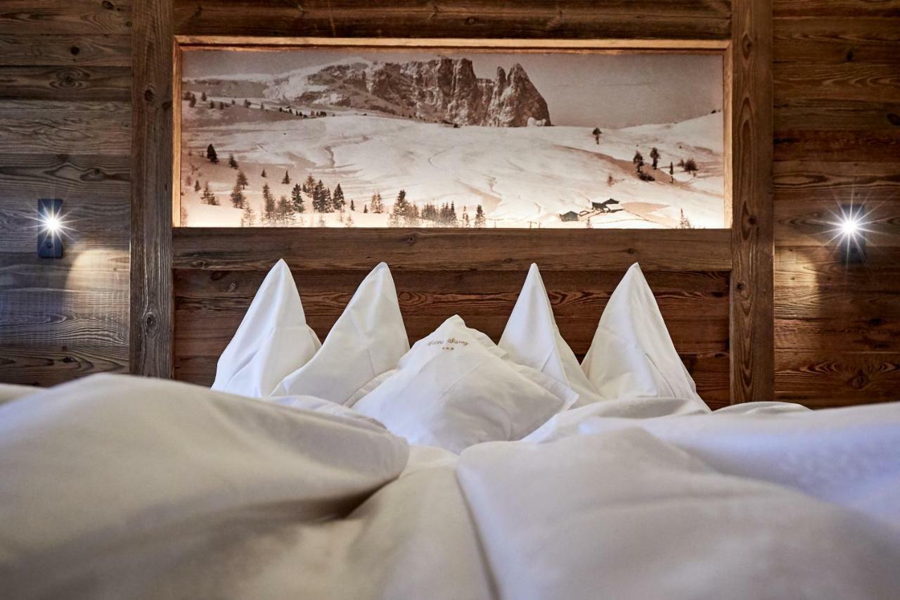 Hotel Garni Savoy Castelrotto Luaran gambar